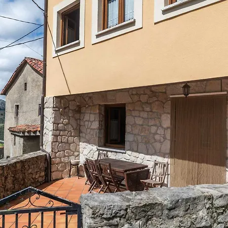 Casa Vacacional Vallina * Mediavilla